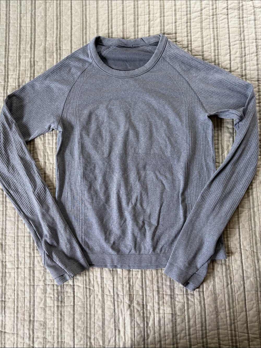 Long-Sleeve Ribbed Crewneck top- Gray